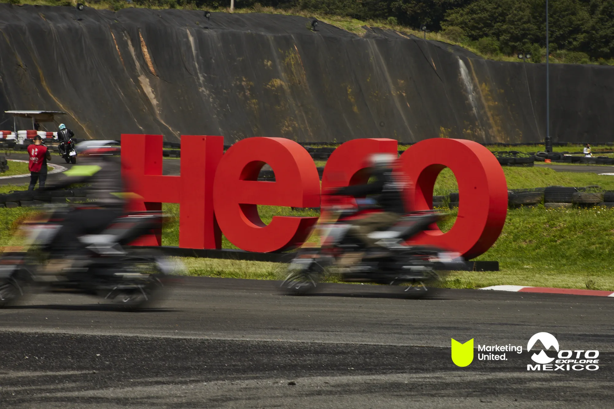 HUNK TRACKDAY 255